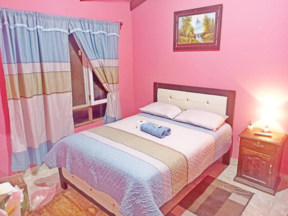 Bed and breakfast Residencial Moroni - Alojamiento En Cochabamba Extérieur photo